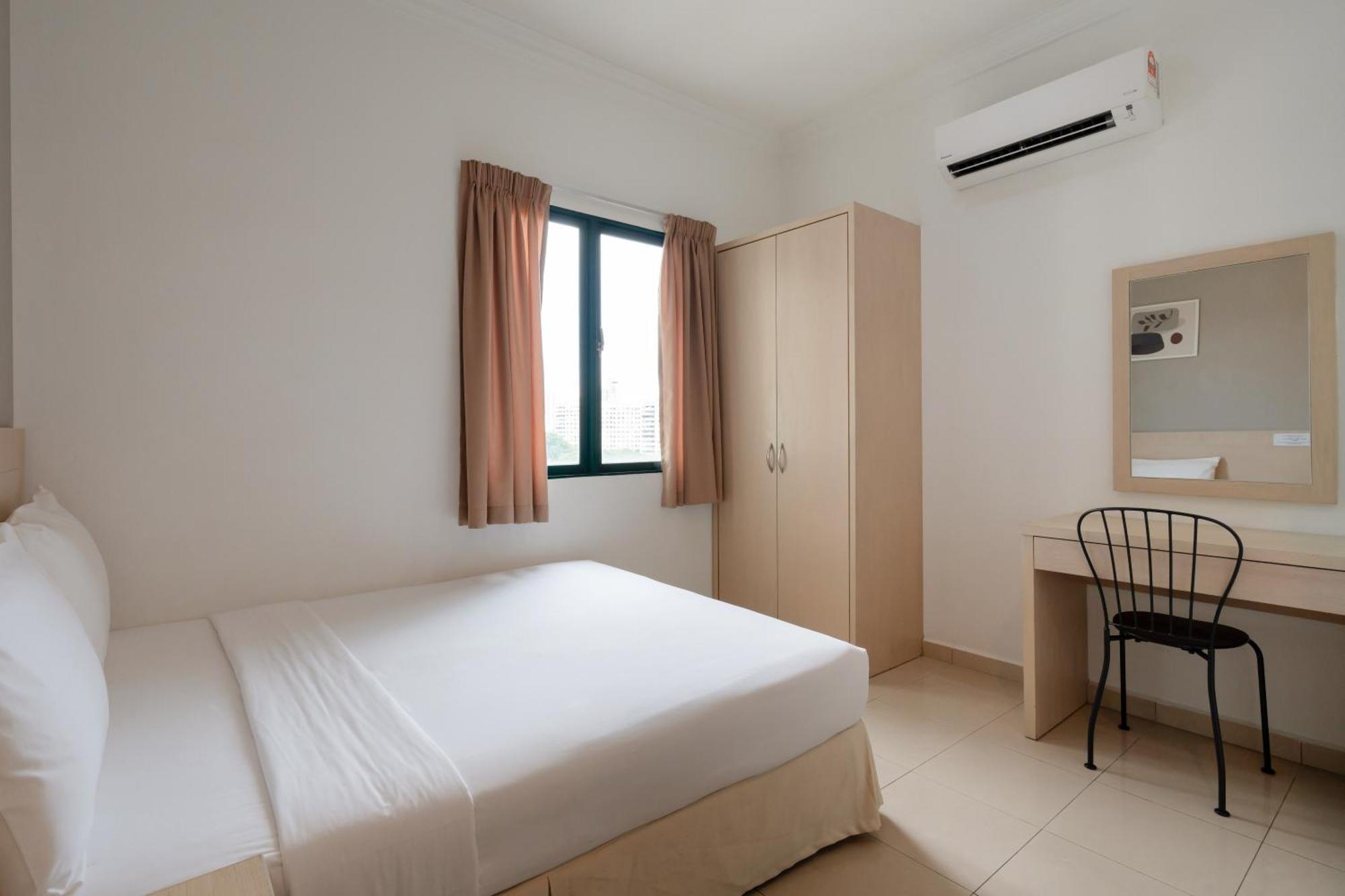 Golden View Serviced Apartments Tanjung Tokong Exterior foto