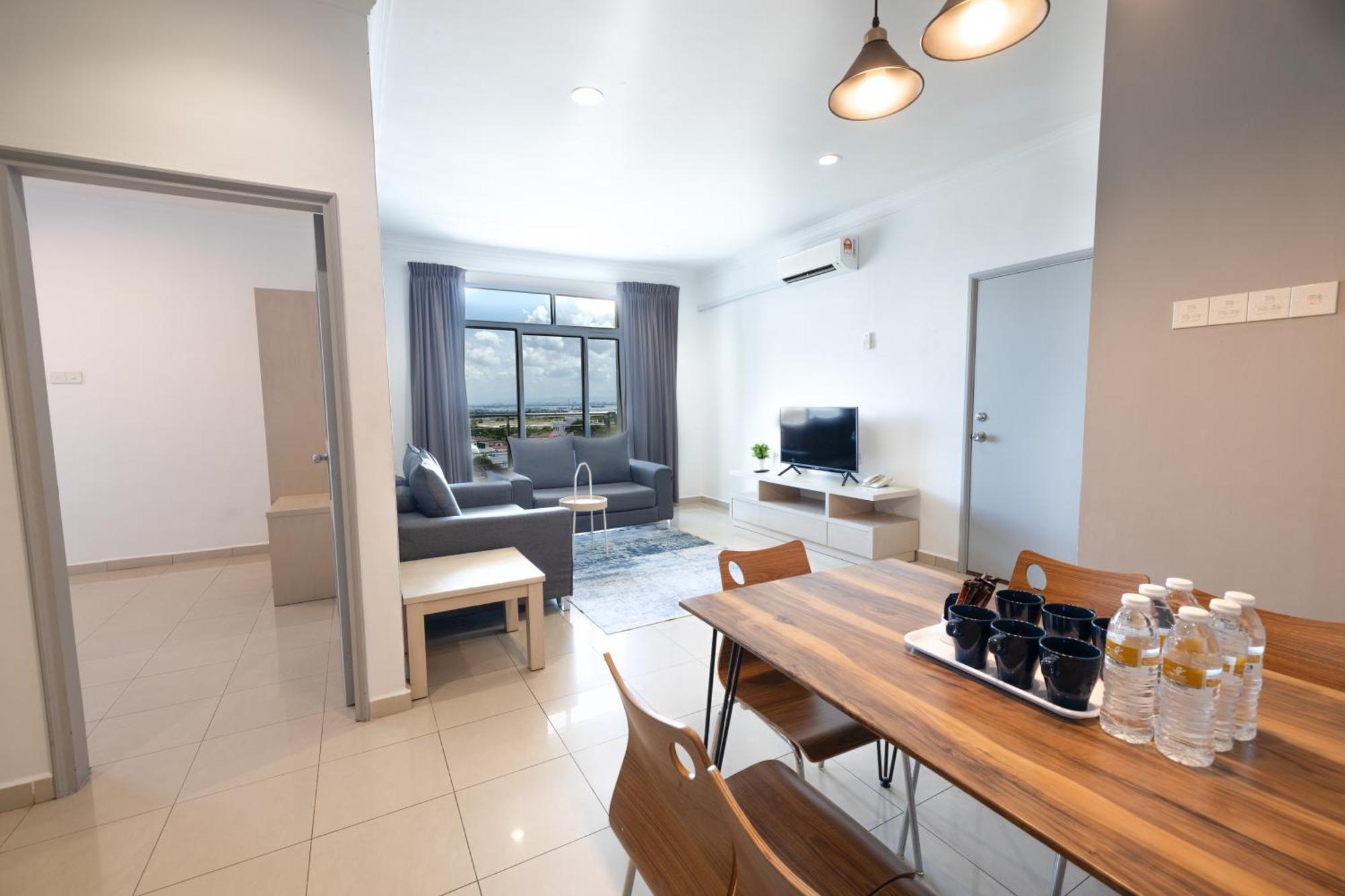 Golden View Serviced Apartments Tanjung Tokong Exterior foto