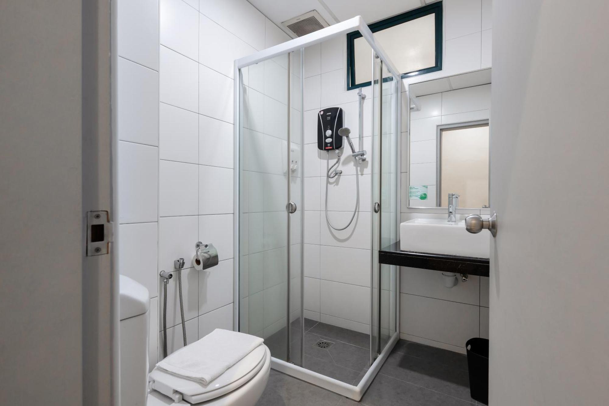 Golden View Serviced Apartments Tanjung Tokong Exterior foto