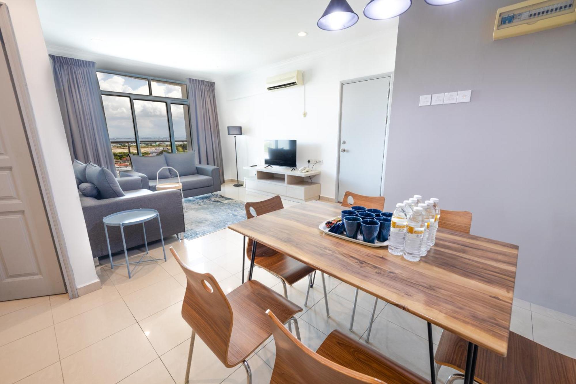 Golden View Serviced Apartments Tanjung Tokong Exterior foto