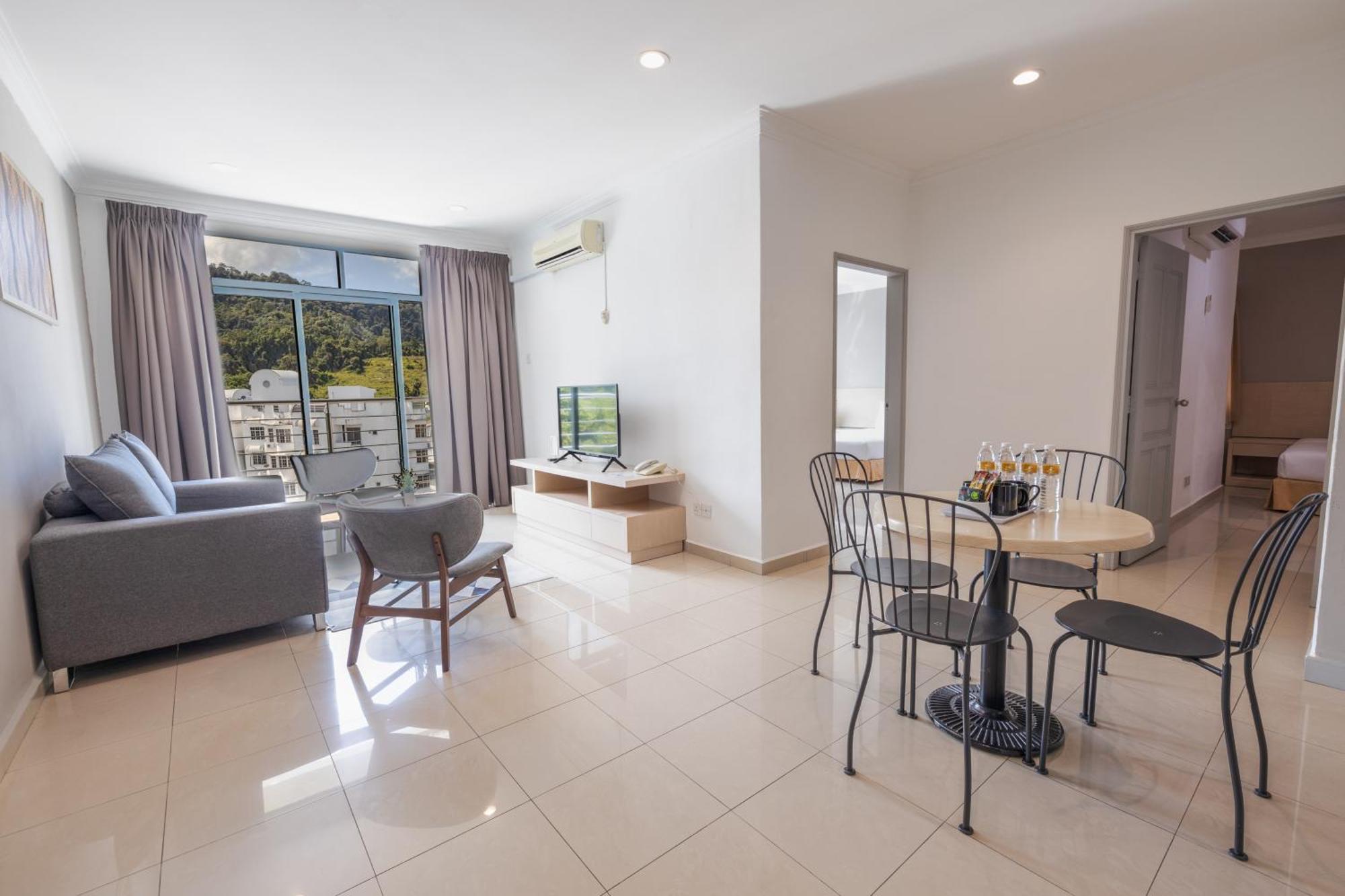 Golden View Serviced Apartments Tanjung Tokong Exterior foto