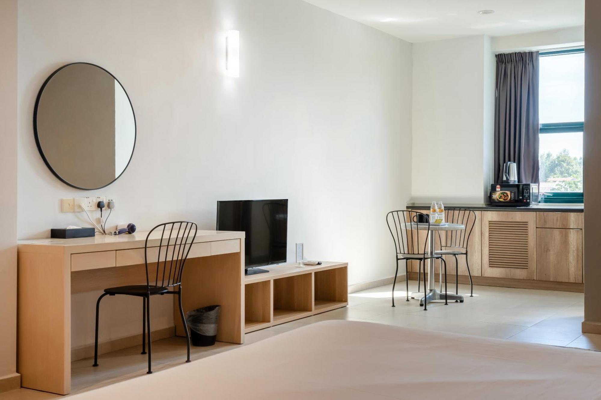 Golden View Serviced Apartments Tanjung Tokong Exterior foto