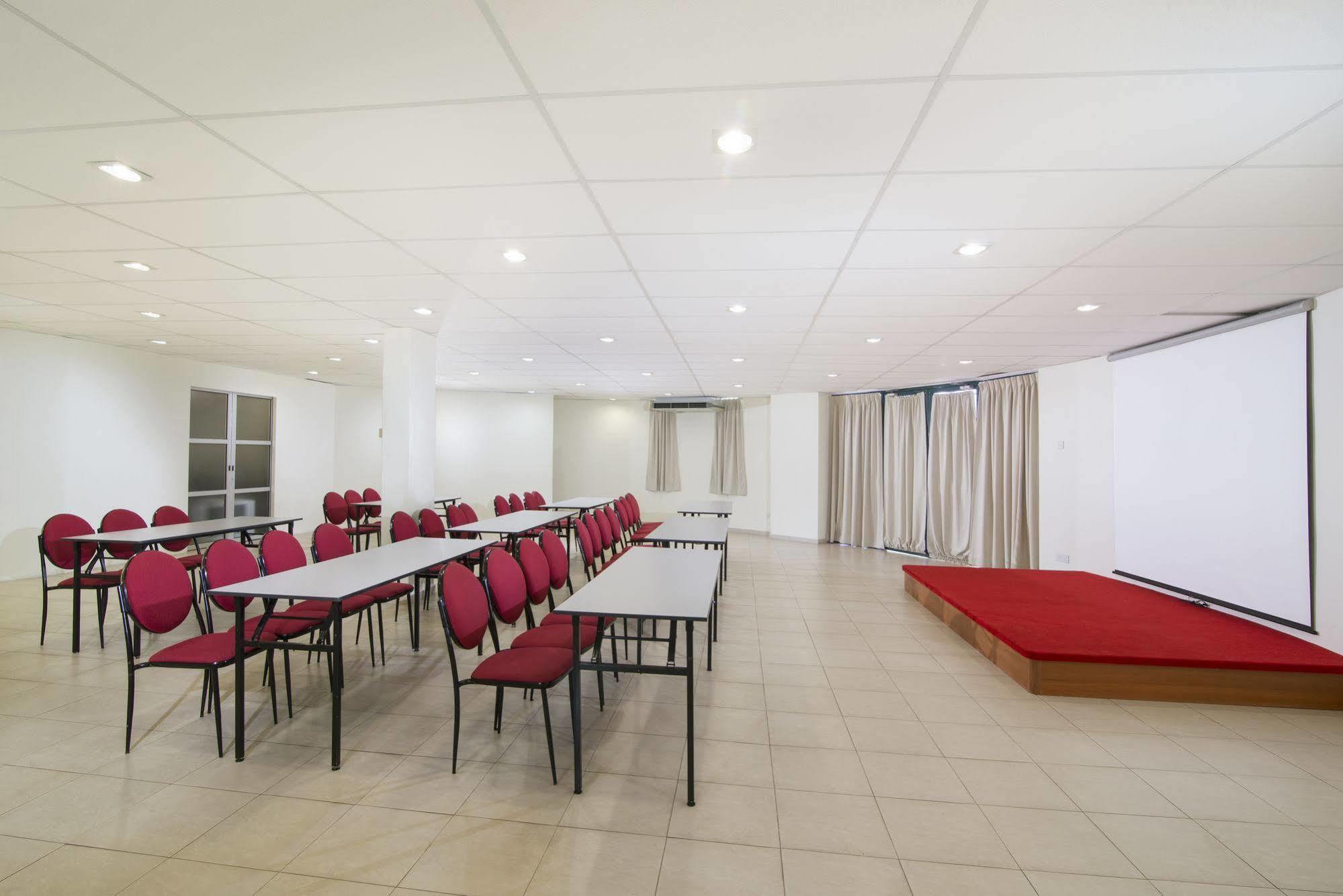 Golden View Serviced Apartments Tanjung Tokong Exterior foto